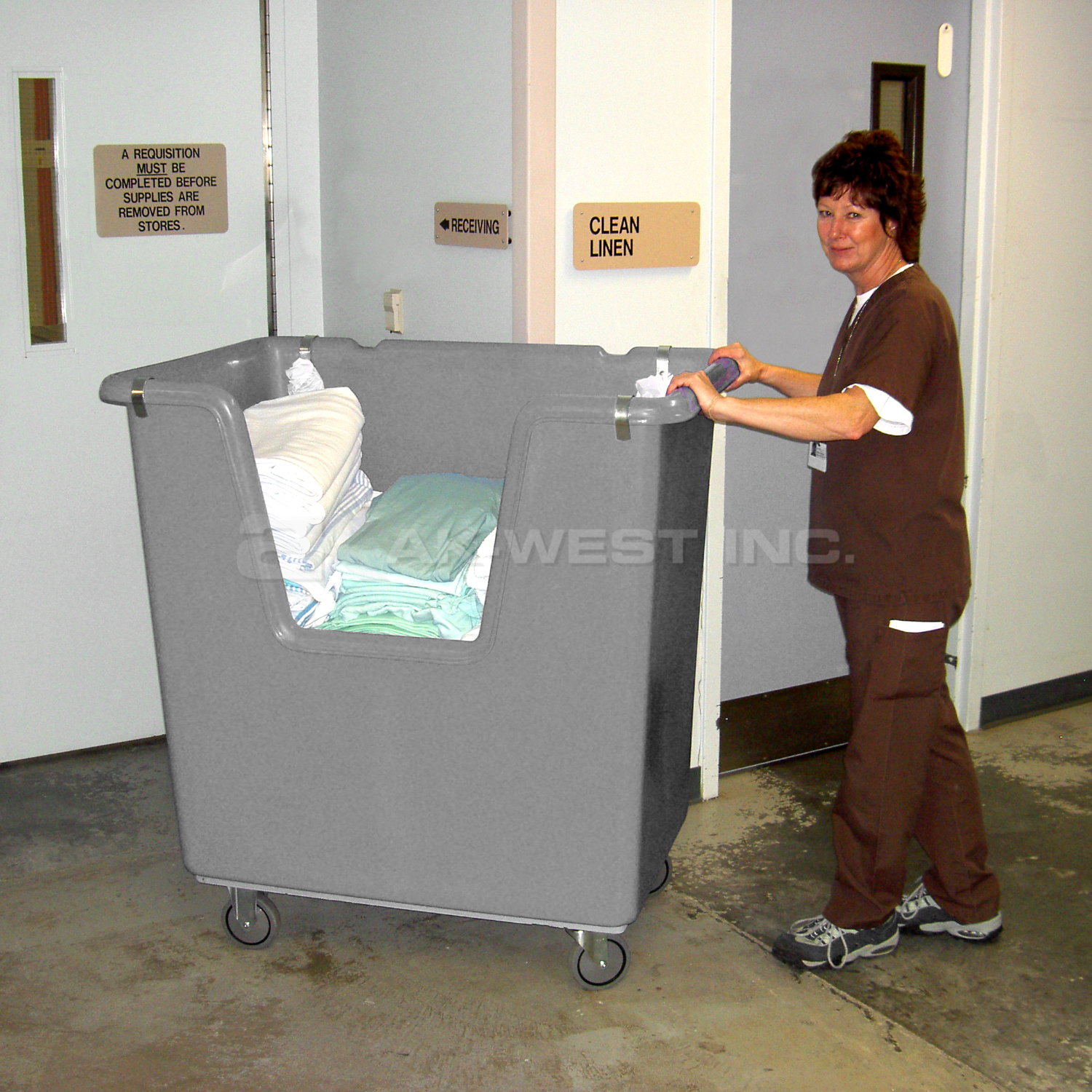 Grey, 46" x 31" x 49", 5" Corner Casters,  21 Bu. / 24 Cu. Ft., 900lb Cap., Easy Access Starcart
